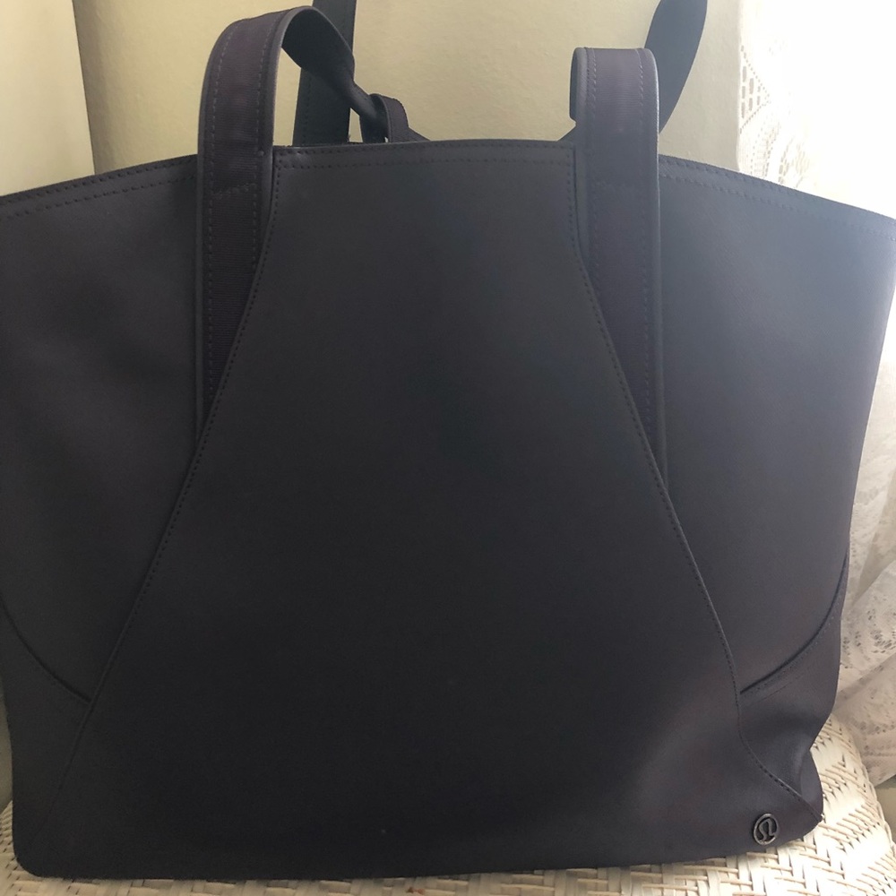 Lululemon Athletics bag